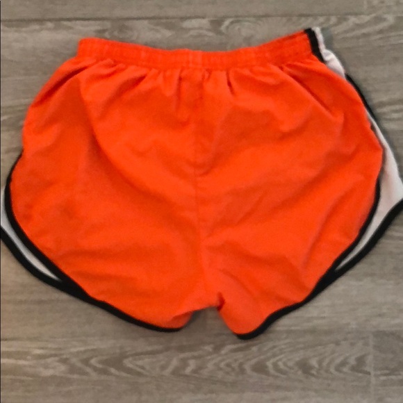 Nike Running Shorts - Picture 3 of 3